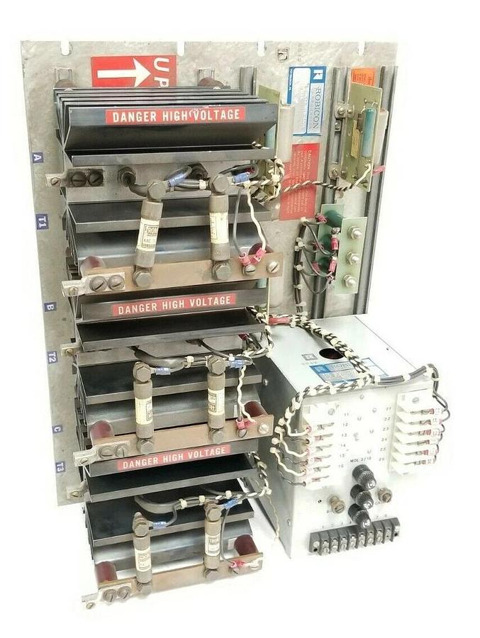 Used ROBICON CORP. 401-324 SCR POWER CONTROLLER 480V 25A W/ 304-046-3 SCR GATE TRIG.