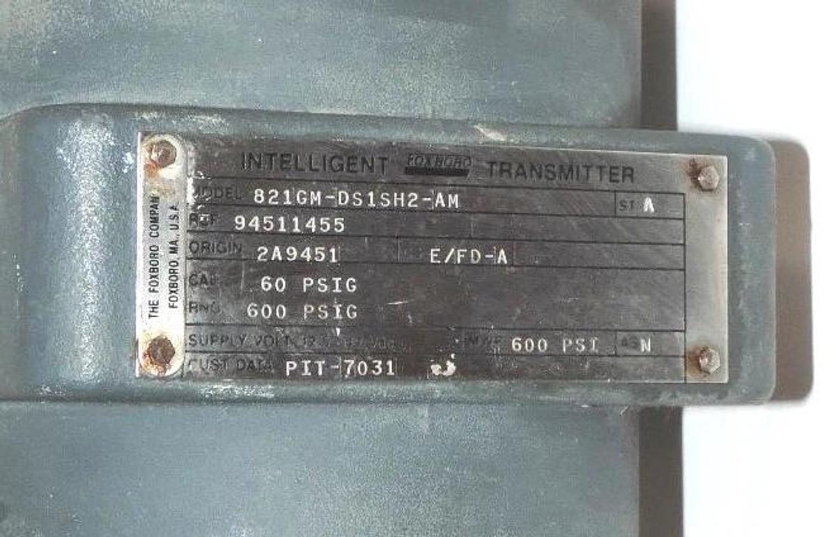 Used FOXBORO 821GM-DS1SH2-AM INTELLIGENT TRANSMITTER W/ L0121GT/C 820 TRANSMITTER