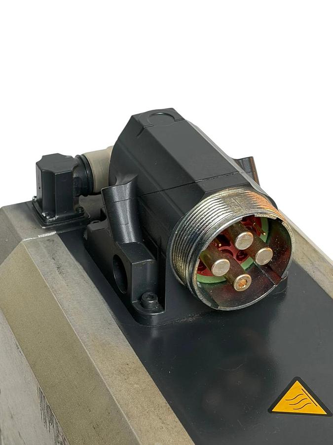 Refurbished Siemens Simotics 1FT6105-8SF71-4SH0 AC Servo Motor 5600 RPM 65 Nm