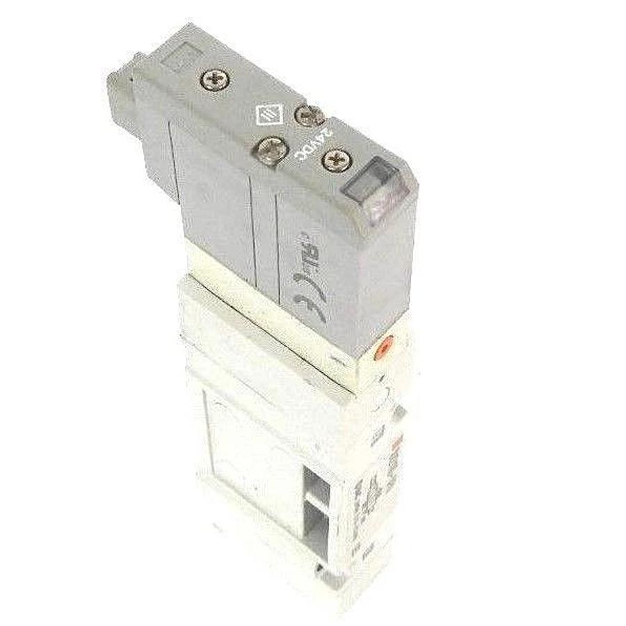 Used SMC SV2100-5FU SOLENOID VALVE SV21005FU, 0.15~0.7MPa, 24VDC