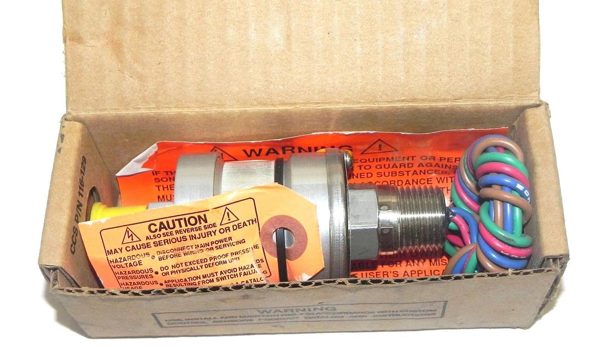 Used NIB CUSTOM CONTROLS SENSORS 611GE9160 DUAL-SNAP PRESSURE/TEMPERATURE - SWITCH