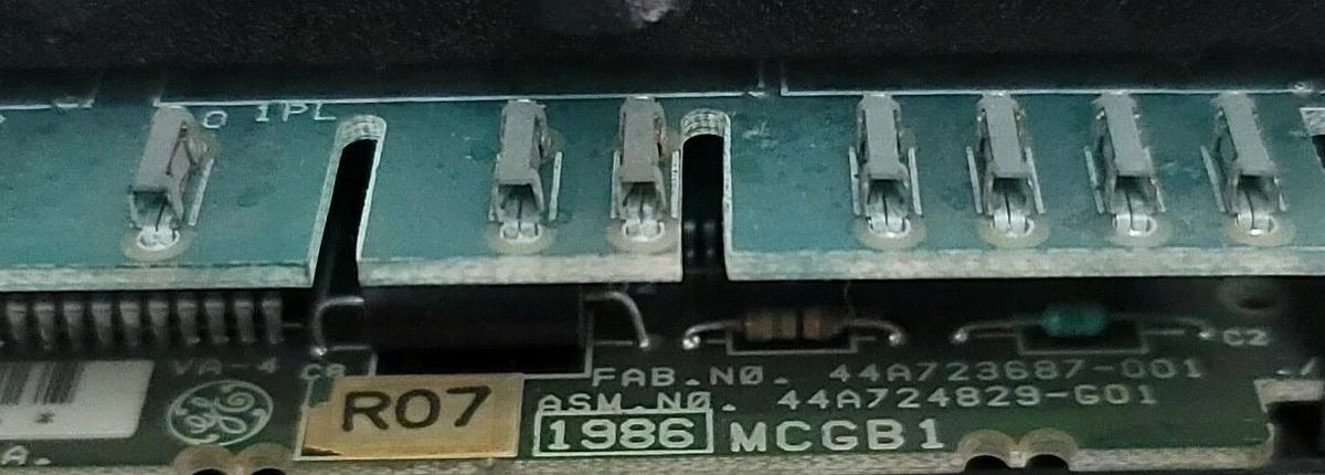 Used GE FANUC IC660ELD100E ELECTRONIC ASSEMBLY FOR GENIUS I/O BLOCK 115 VAC 2A