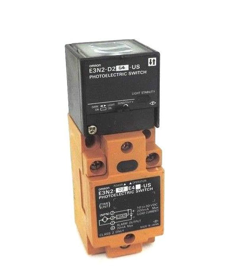 Used OMRON E3N2-D2-E4-US PHOTOELECTRIC SWITCH 10 TO 30 VDC, 200MA