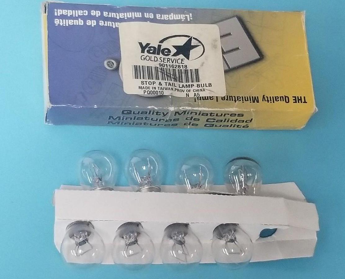 Used BOX OF 8 NEW YALE 901162818 STOP & TAIL LAMP BULBS EIKO 1157, 12V32/3CP