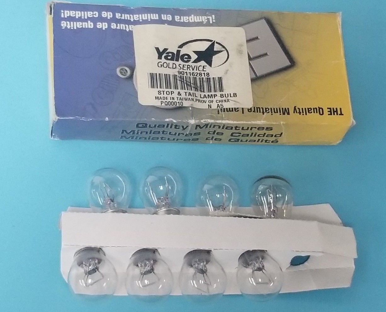 Used BOX OF 8 NEW YALE 901162818 STOP & TAIL LAMP BULBS EIKO 1157, 12V32/3CP