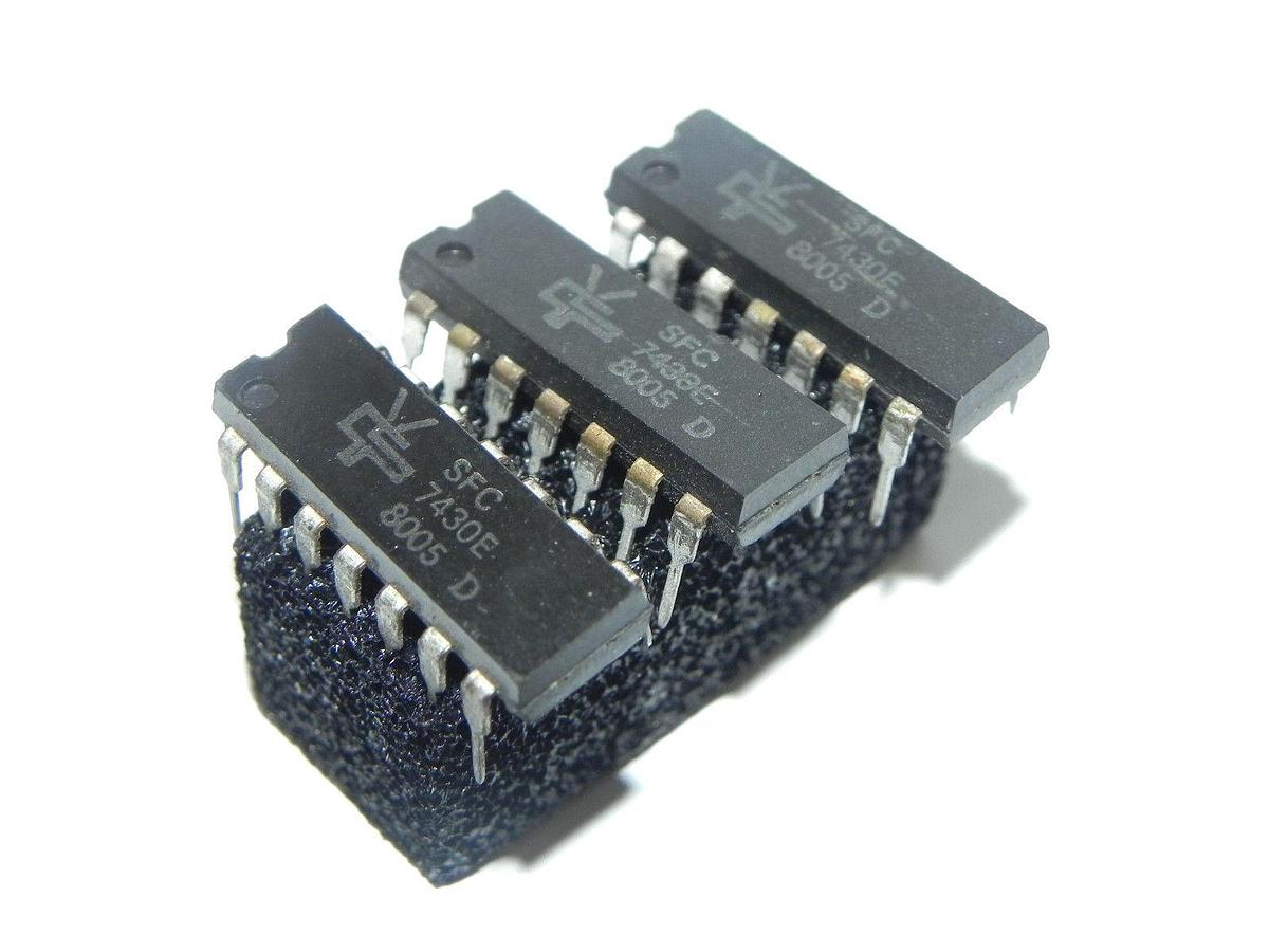 Used LOT OF 3 - SFC 7430E 8005 D PROCESSOR CHIP