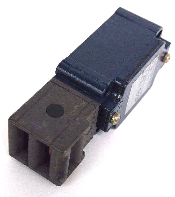Used NEW SCHMERSAL AZ 335-12ZR INTERLOCK SAFETY SWITCH AZ33512ZR, AZ-335-12ZR