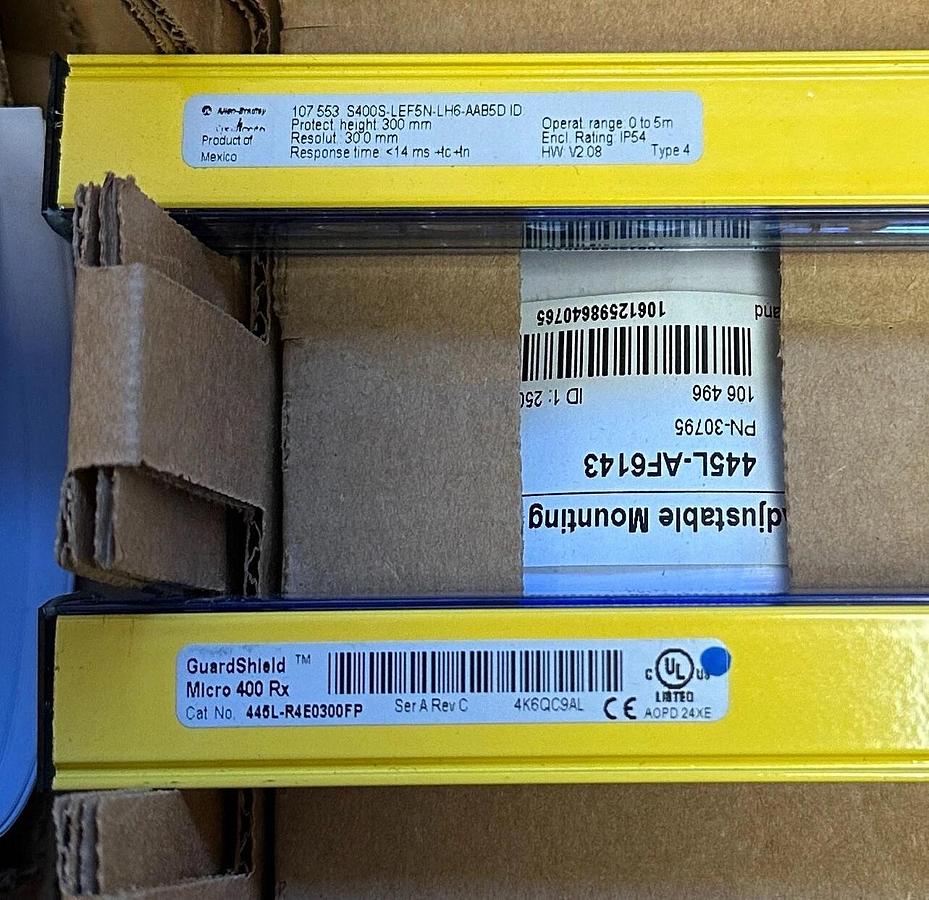ALLEN BRADLEY 445L-P4E0300FP /A GuardShield Micro 400 LIGHT CURTAIN PAIR NSMP