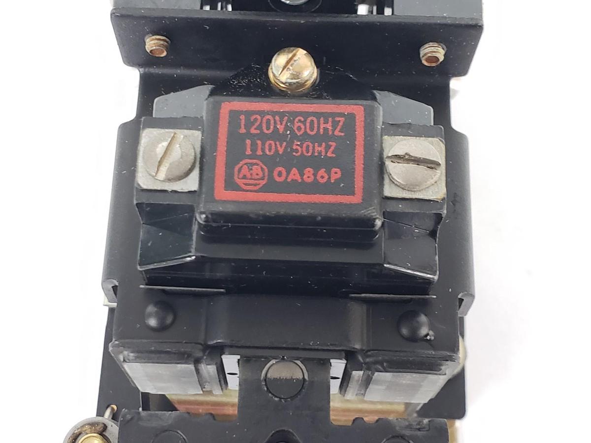 NIB ALLEN BRADLEY 700-B620A1 TYPE B AC RELAY SERIES A , 8 POLES 6NO-2NC OPEN