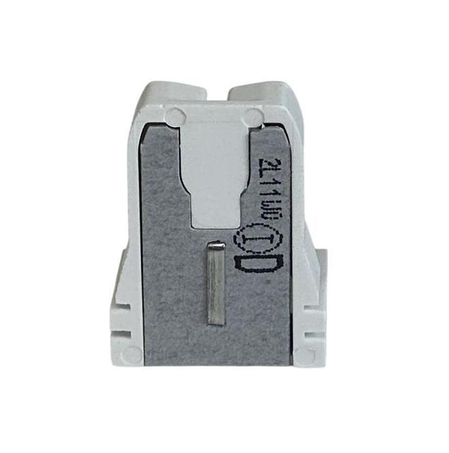 7 LEVITON 13351-D / 13351D FLUORESCENT LAMPHOLDERS WHITE 660W 600V NSMP