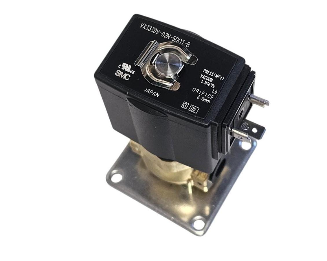 Used BOX OF 4 NEW SMC VX3330V-02N-5DO1-B DIRECT OP 3 PORT SOLENOID VALVES