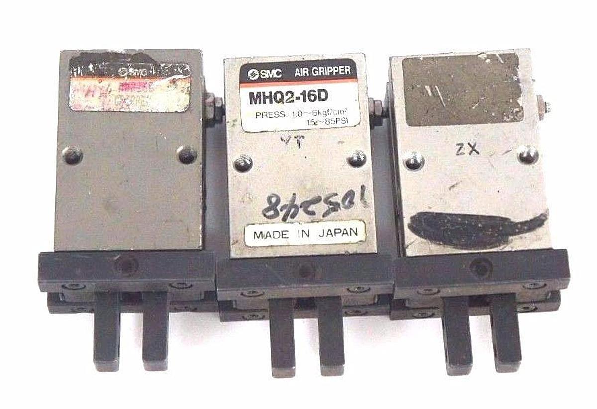Used LOT OF 3 SMC MHQ2-16D PNEUMATIC ACTUATOR 2 FINGER GRIPPERS 15-85 PSI, MHQ216D
