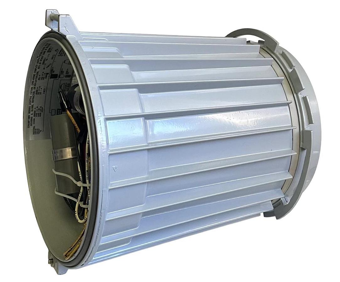 Used COOPER VMVS250/120 / VMVS250120 CHAMP VMV SERIES LUMINAIRE 250W *COMES AS SEEN