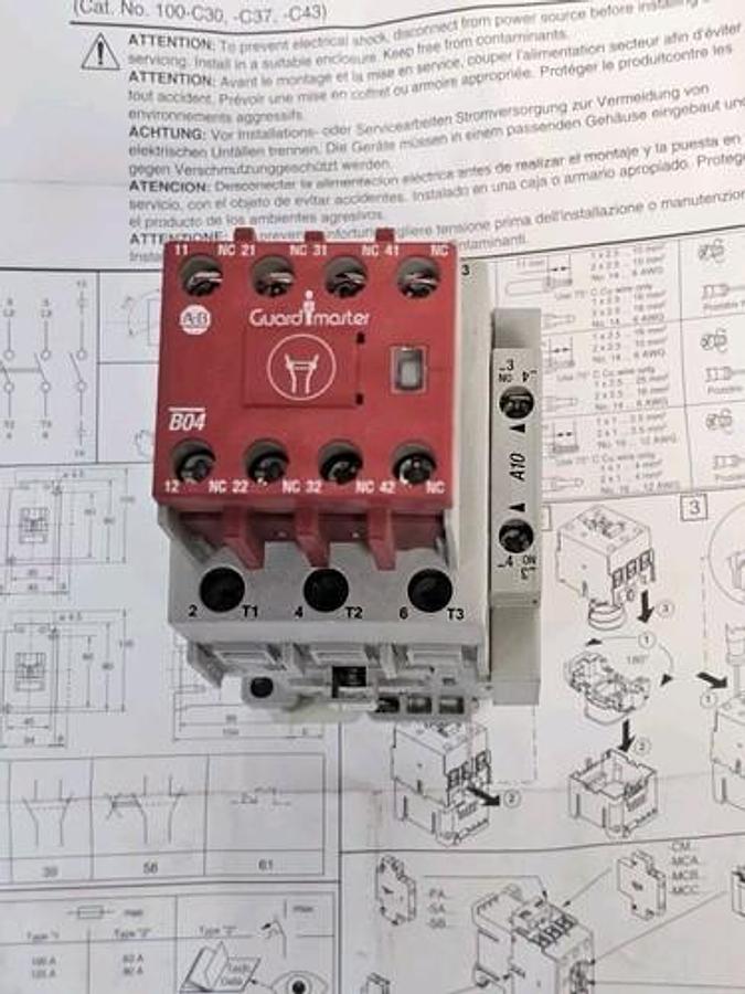 Used ALLEN BRADLEY 100S-C43EJ14C /A BULLETIN 100S SAFETY CONTACTOR 24VDC 3-POLE