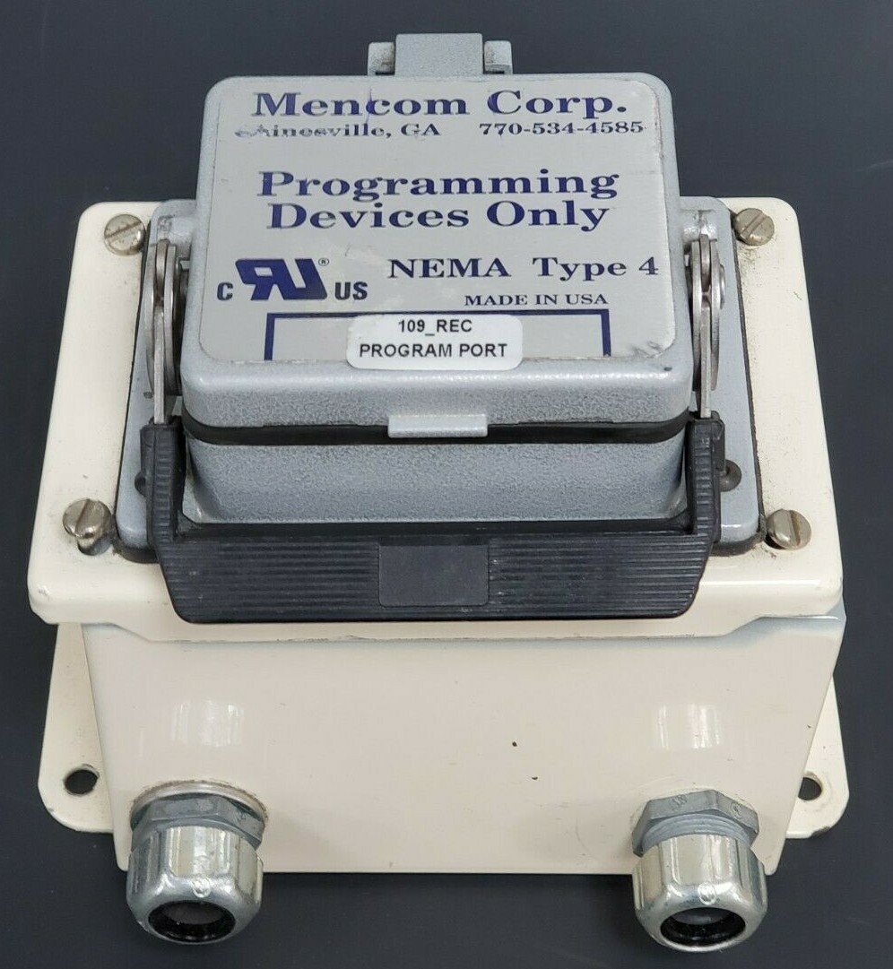 Used HOFFMAN / MENCOM CORP. A-6044SC ENCLOSURE W/ NEMA TYPE 4 109-REC PROGRAM PORT