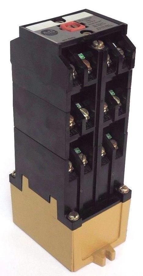 Used ALLEN BRADLEY 700-P400A1 AC RELAY SER. B 700P400A1, 115-120V COIL