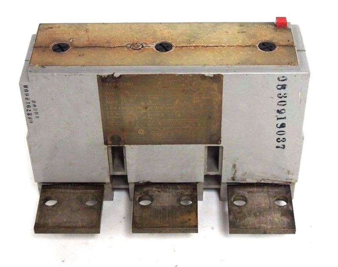Used SIEMENS MD63T800 I-T-E CIRCUIT BREAKER TRIP UNIT 800 AMPS 3 POLE TYPE MD6