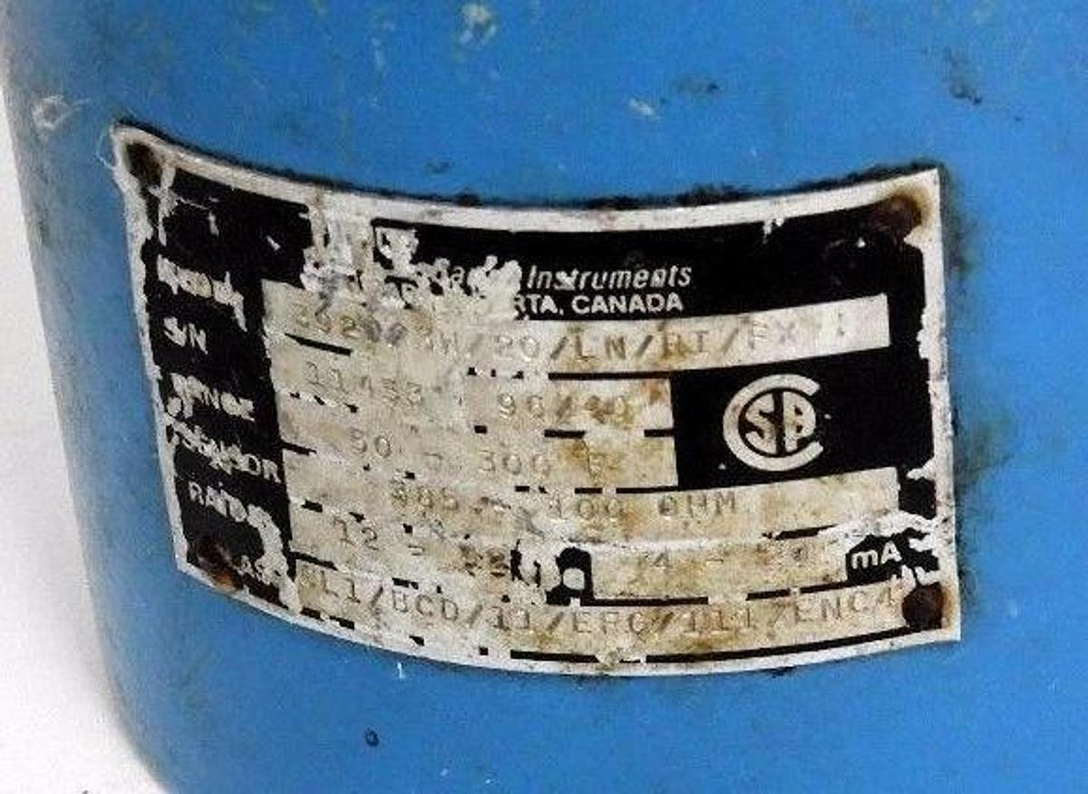 Used ITT BARTON 3920/3W/20/LN/RI/FX TRANSMITTER RANGE: 50-300 DEG. F, SENSOR 385-100
