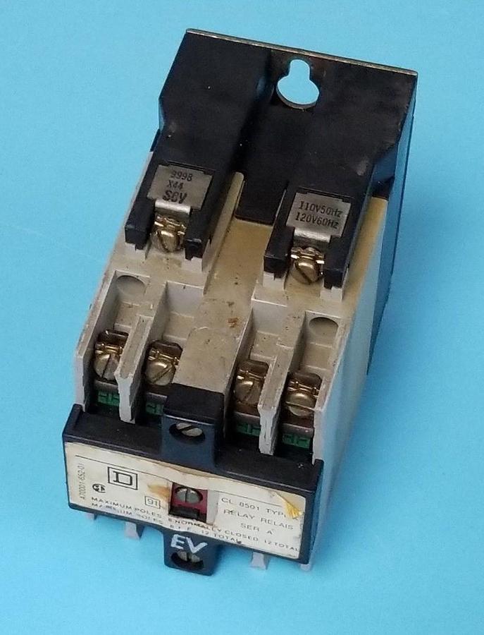 Used SQUARE D 8501-X040 CONTROL RELAY SER. A, FORM HV, 8501X040 W/ 9998X44 COIL