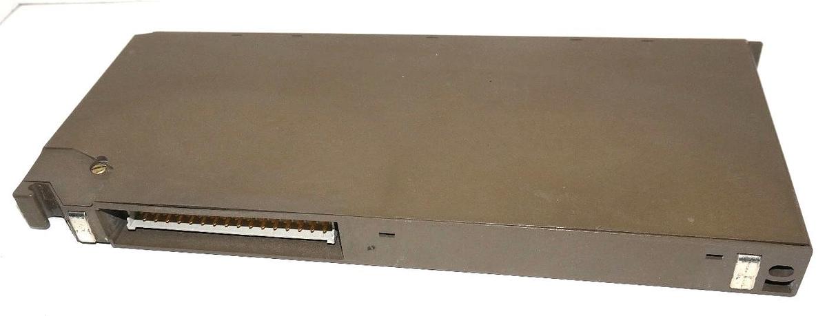 Used SIEMENS 6ES5-306-7LA11 SIMATIC S5 I/O MODULE IM 306, 6ES53067LA11