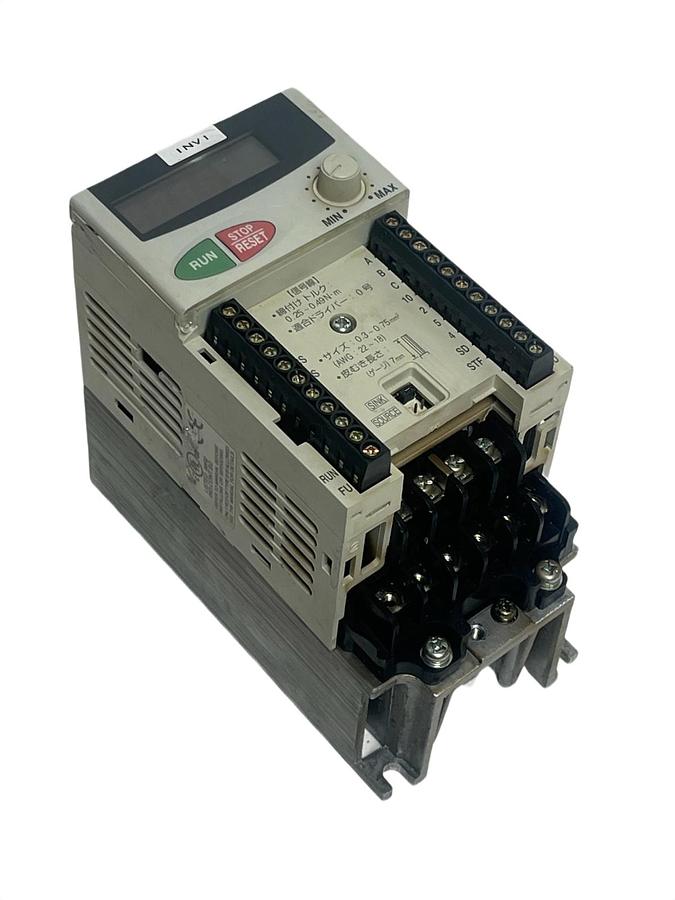 Used Mitsubishi FR-E520-0.4K AC Inverter Drive 0.4kW 0.5HP 230V 3-Phase VFD