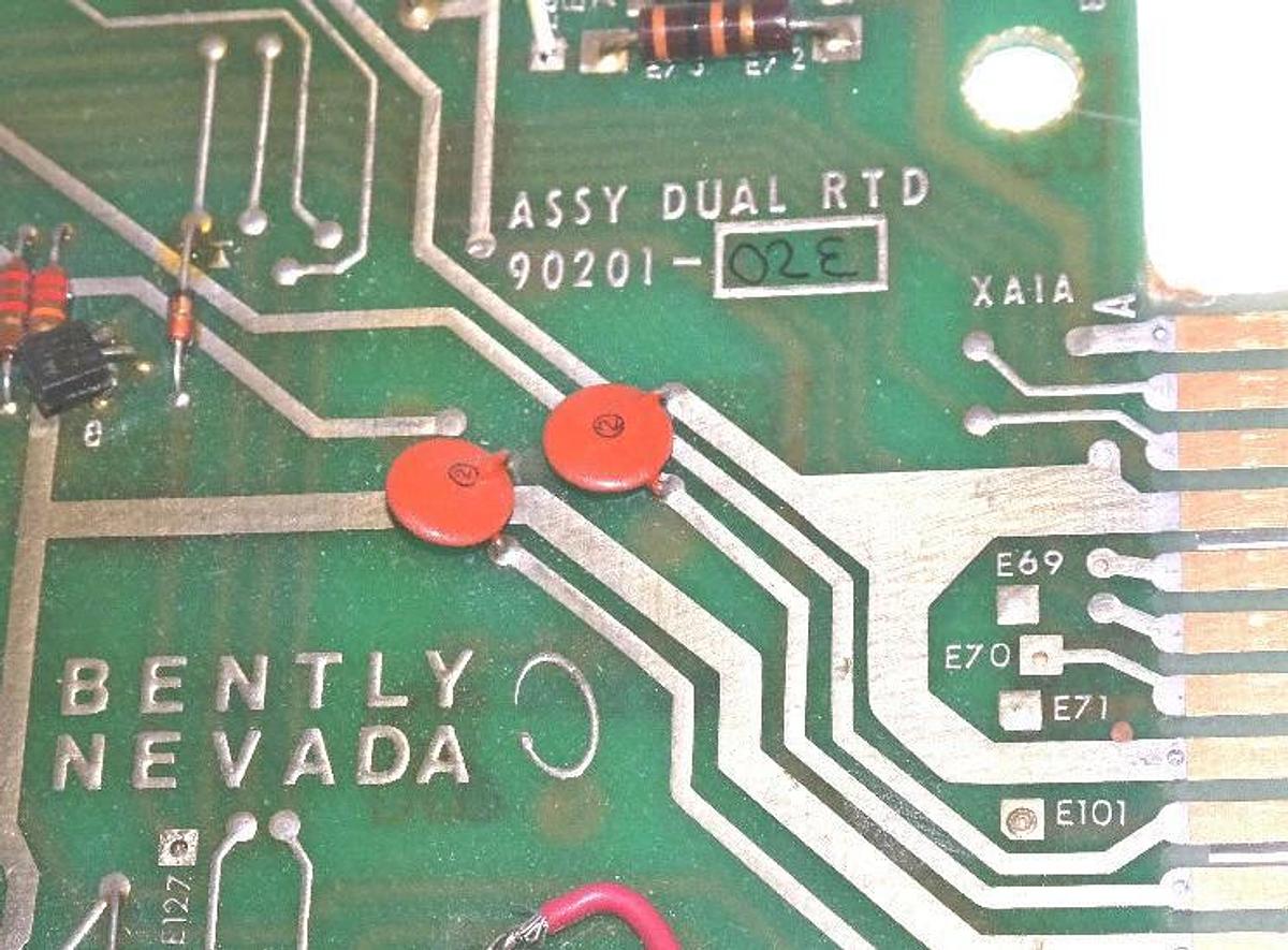 Used BENTLY NEVADA 90201-02E DUAL RTD TEMPERATURE MONITOR 90202-01