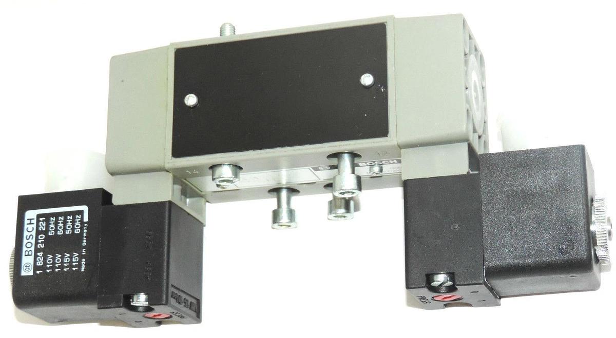 Used NEW BOSCH 0820024504 DIRECTIONAL CONTROL VALVE 0 820 024 504, 1824210221 COILS