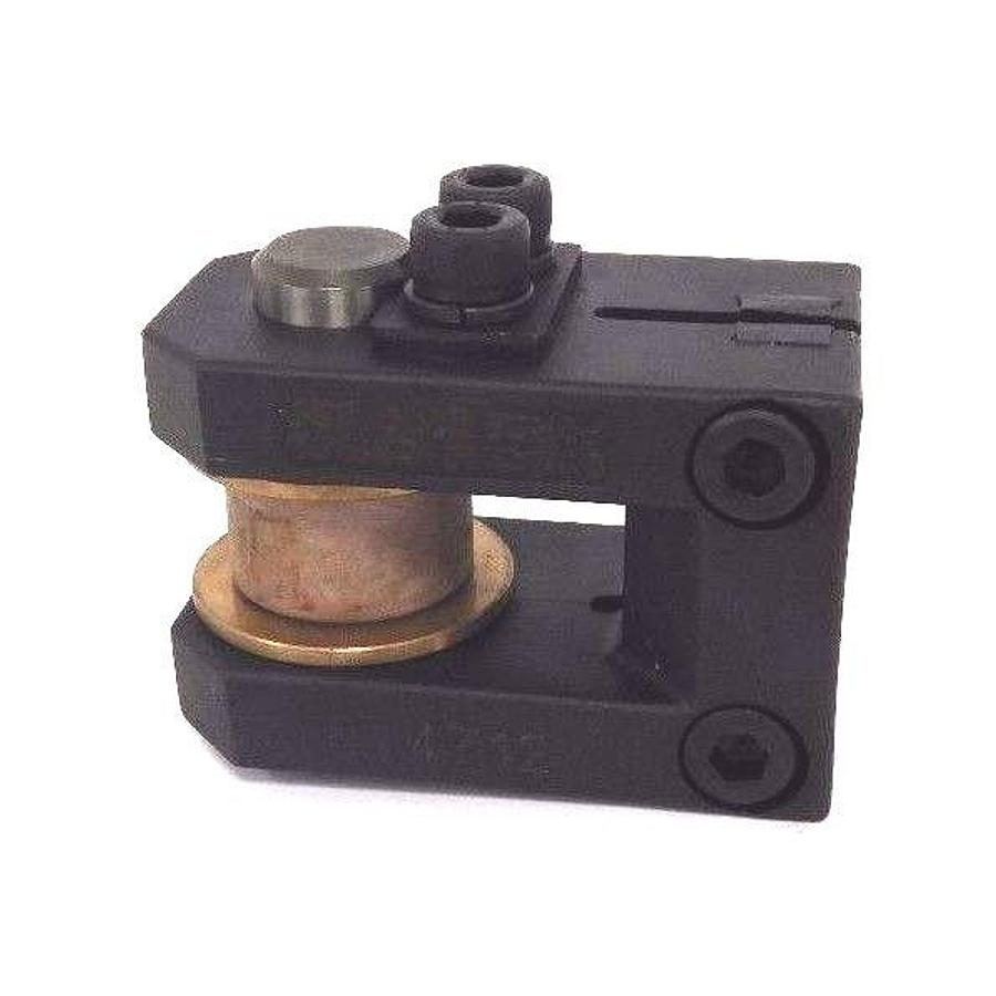 Used DYNAMIC DESIGN 1770 LBS E+E ENG. E-4712 CLEVIS
