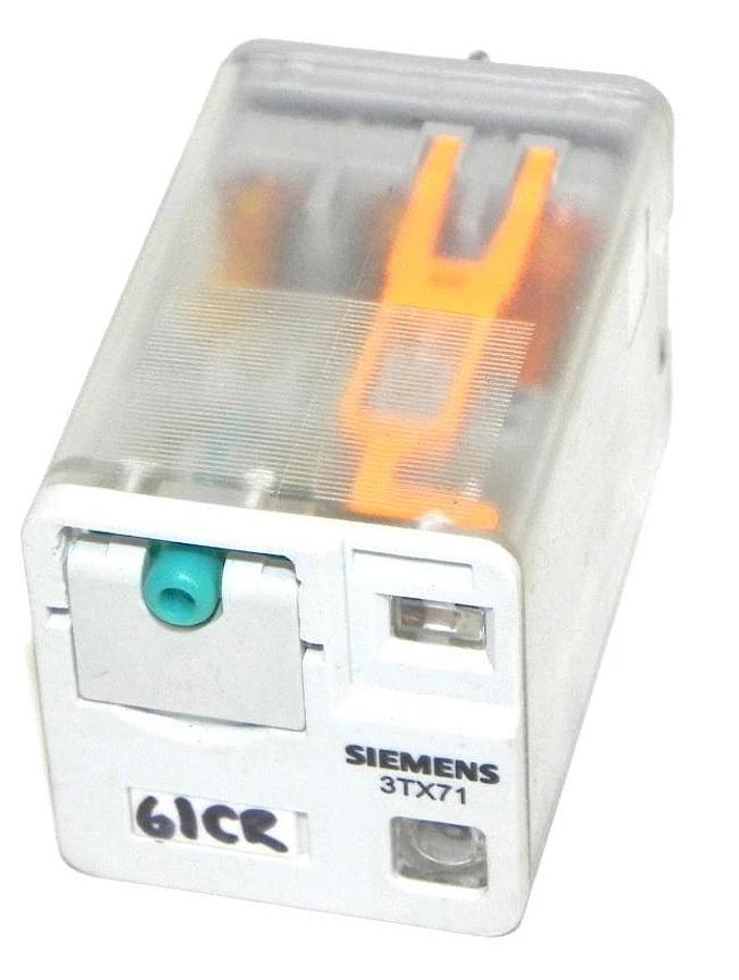 Used SIEMENS 3TX7112-1NC03 RELAY, COIL 24VDC, 3PDT, 11 PIN, PUSH BTN. DOOR, LED, FLAG