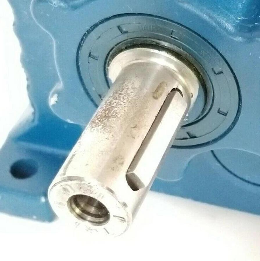 NEW SEW EURODRIVE R17DRS71S4BE05HR GEARMOTOR ASSEMBLY .25HP