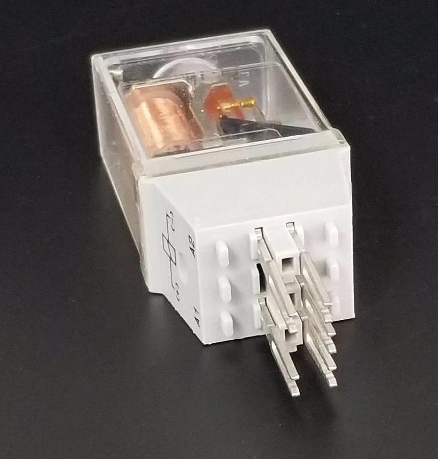 NEW PHOENIX CONTACT ST-REL3-SG 24/21 RELAY CONNECTOR ART. NO. 2822011