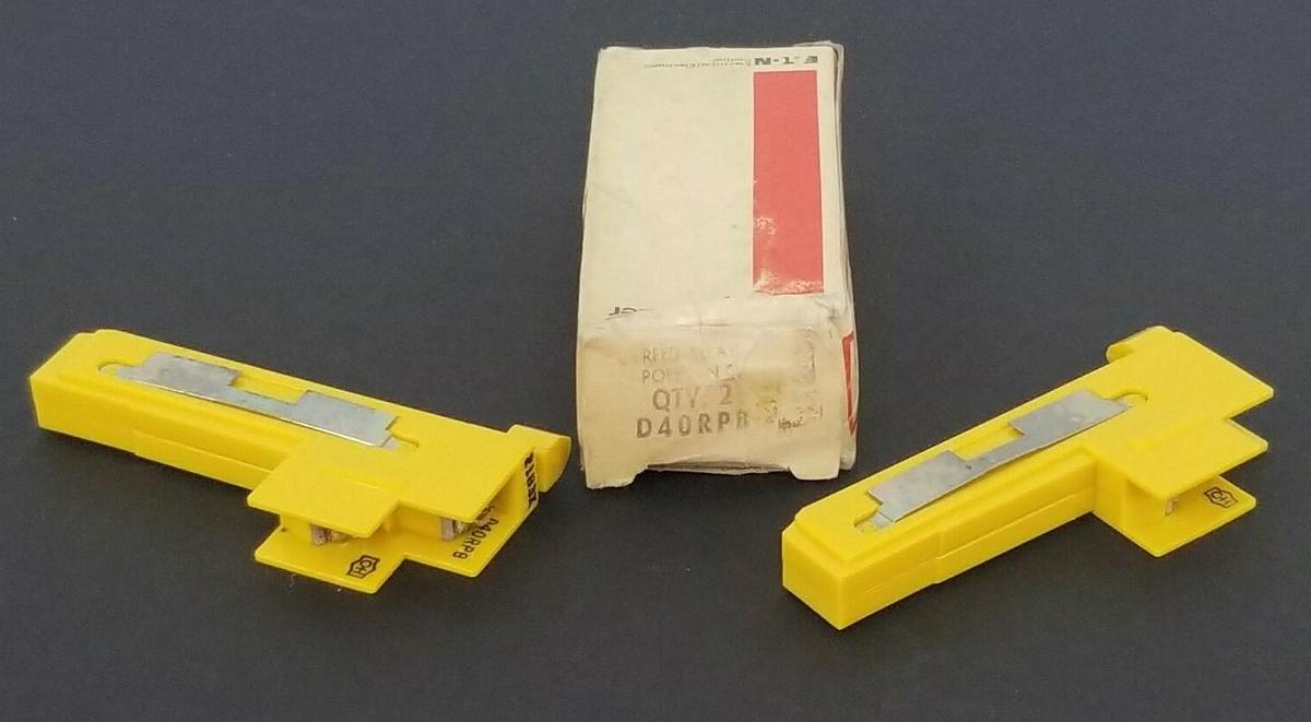 Used BOX OF 2 NEW EATON CUTLER HAMMER D40RPB REED RELAYS 1 N.C