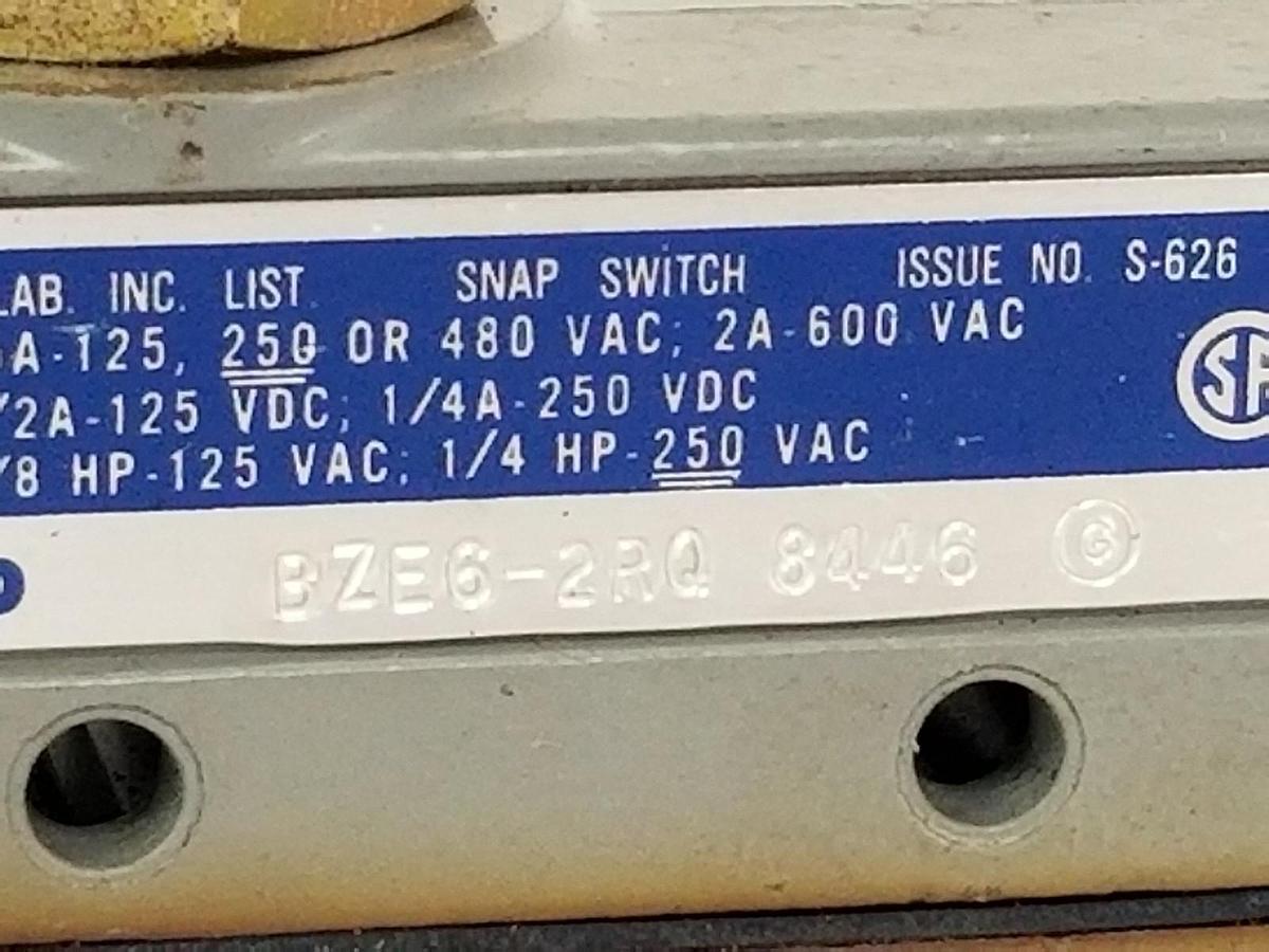 Used LOT OF 3 MICRO SWITCH BZE6-2RQ LIMIT SWITCHES BZE62RQ