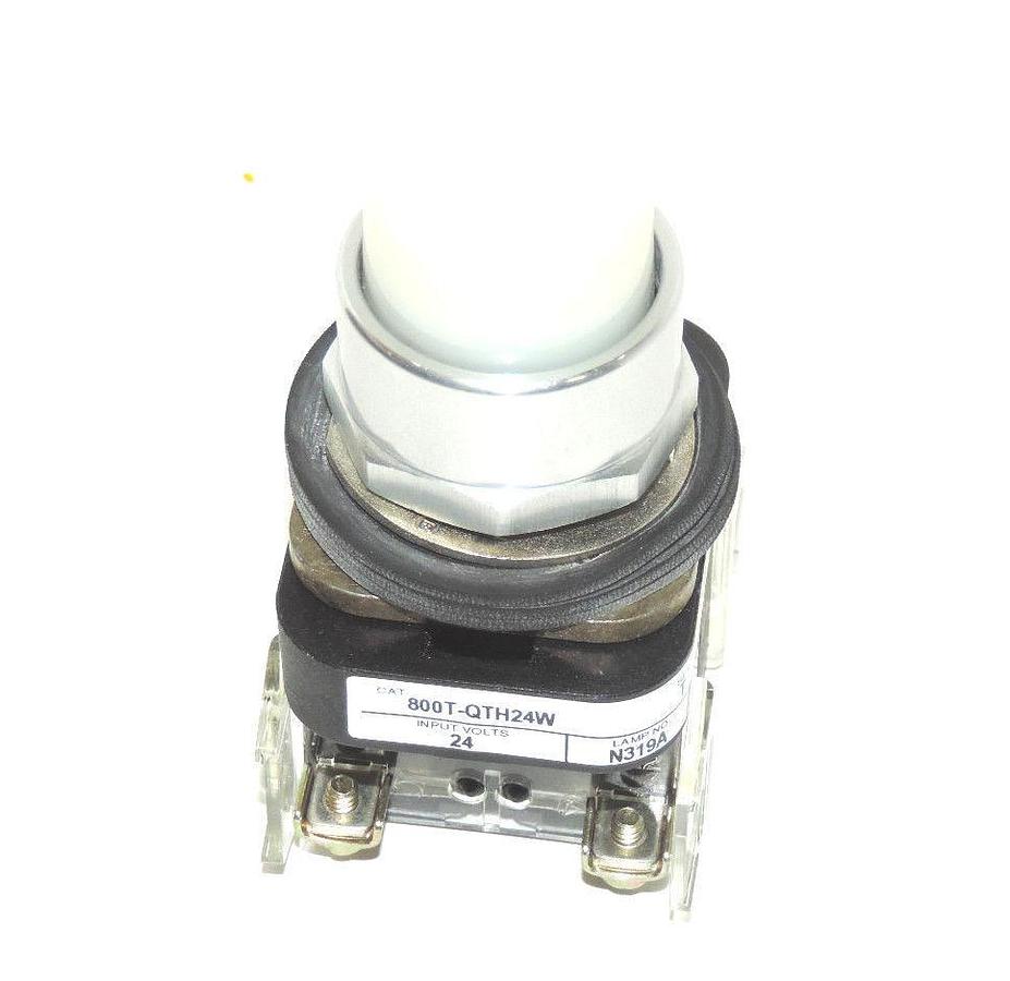 Used ALLEN BRADLEY 800T-QTH24W WHITE PUSHBUTTON SER. T 800TQTH24W