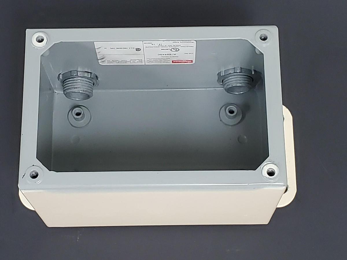 Used HOFFMAN / MENCOM CORP. A-6044SC ENCLOSURE W/ NEMA TYPE 4 109-REC PROGRAM PORT