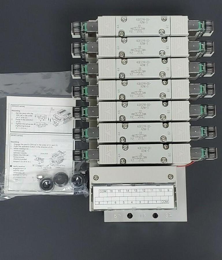 NIB CKD M4GB320R-08-T10K-7-3 VALVE MANIFOLD ASSEMBLY DC24V, M4GB320R08T10K73