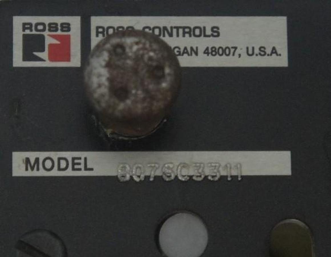 Used NEW ROSS CONTROLS 8076C3311 PILOT VALVE 5/2 125 SPR RET SGLCHRY