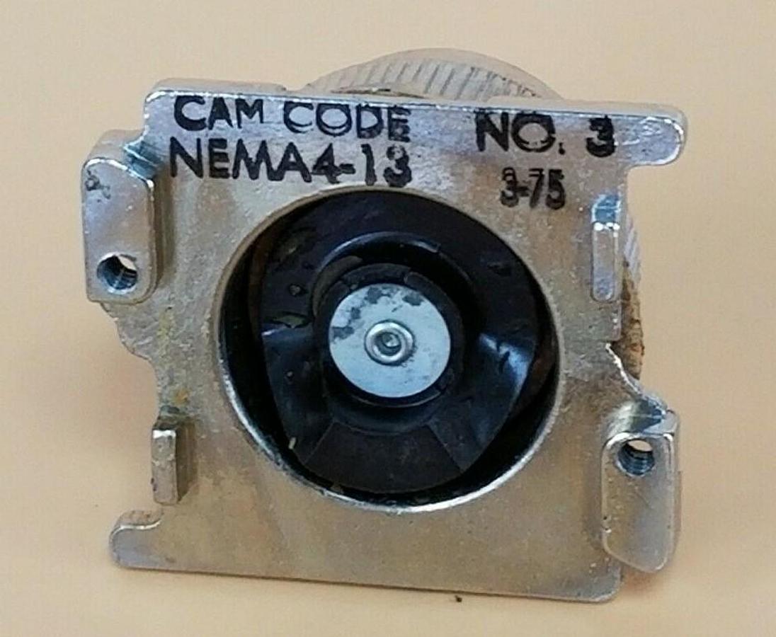 Used EATON CUTLER-HAMMER 10250T1333 SELECTOR SWITCH (INCOMPLETE)