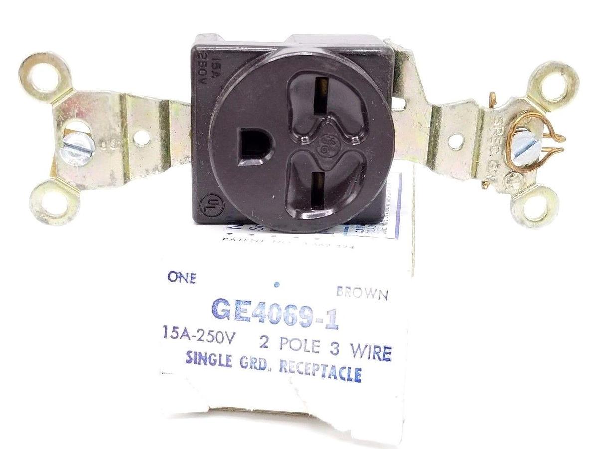 Used NEW GENERAL ELECTRIC GE4069-1 SINGLE GROUND RECEPTACLE GE40691, 2-POLE, 3-WIRE