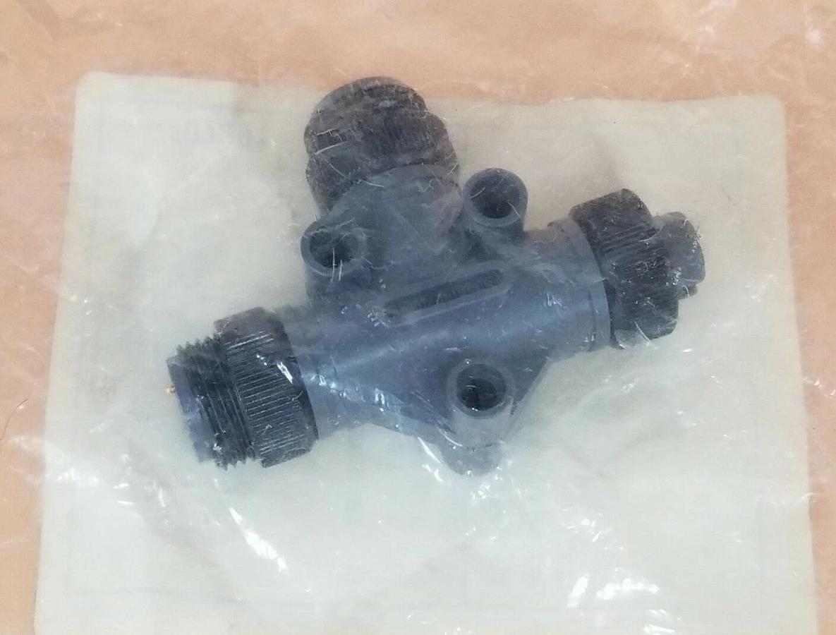 Used NEW COOPER 5000111-553 D-NET INTRUSIVE POWER TEE, 300V, 8A, 5000111553