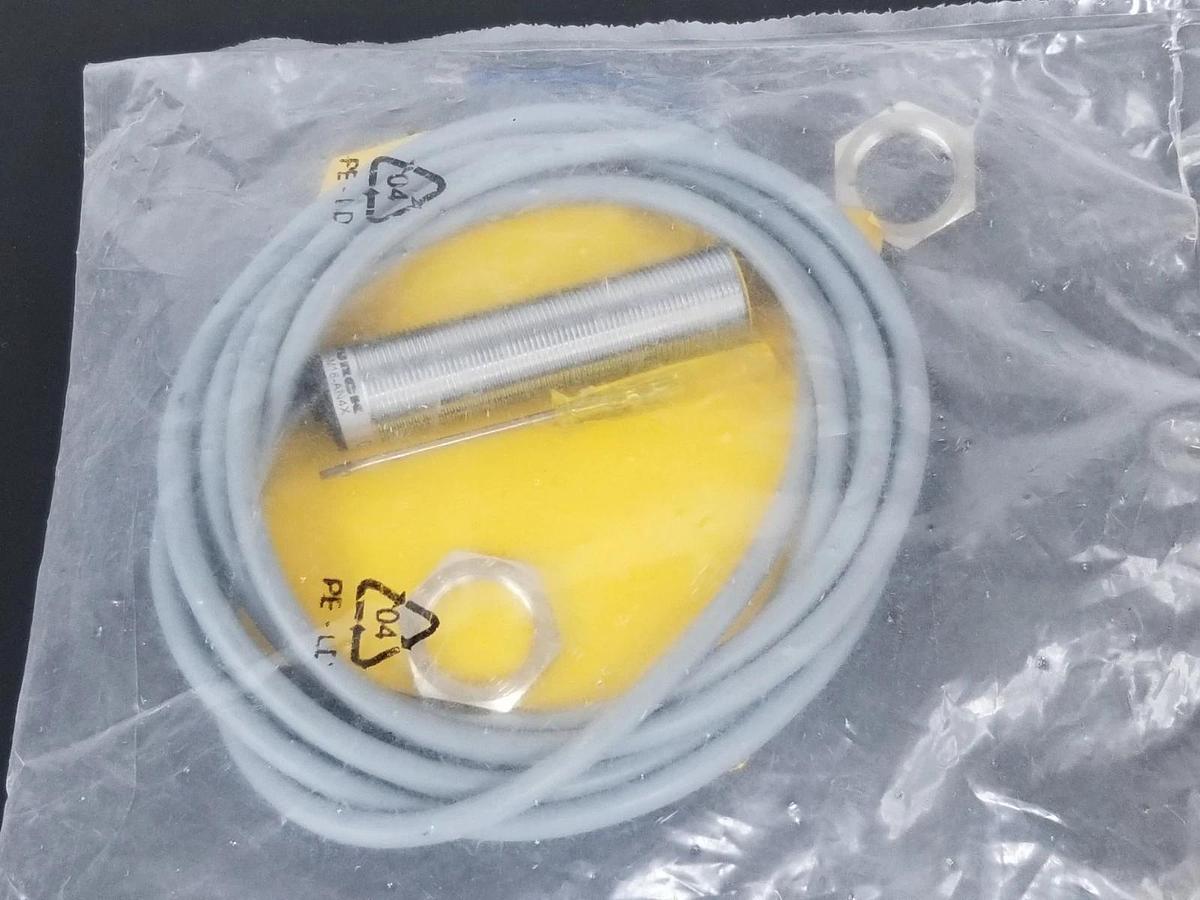 Used NEW TURCK BC5-M18-AN4X CAPACITIVE SENSOR IDENT. NO. 2504002, 10...65 VDC