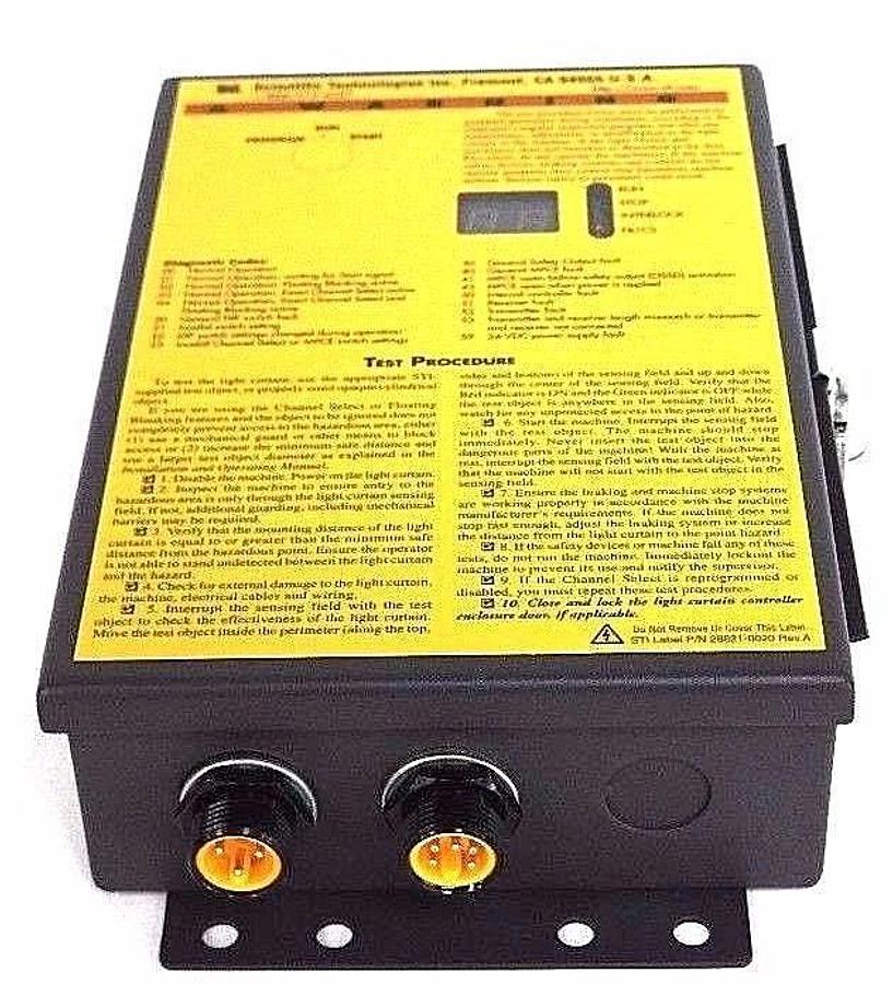 NIB STI LCM-A1A-FD2 LIGHT CURTAIN CONTROLLER 82436-0011 MS46TB-AC-WQD1A-FD2