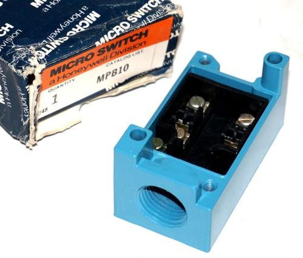 Used NIB MICROSWITCH MPB10 PHOTOELECTRIC RECEPTACLE BODY