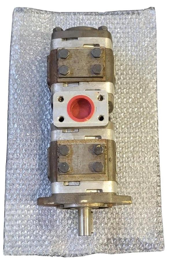 Used VOITH IPC 4-32 101 DOUBLE INTERNAL GEAR PUMP W/ IPC/4-/25 IPC432101 IPC 4-25
