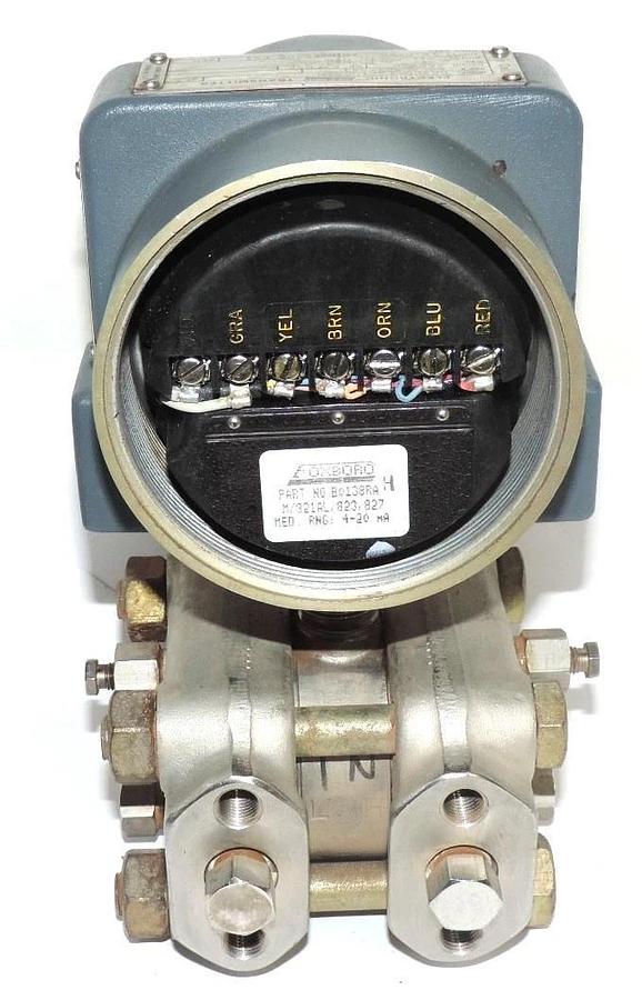 Used FOXBORO 823DP-I3S1NM2-M TRANSMITTER W/ B0138RA M/821AL, 823, 827 MED. RNG: 4-20