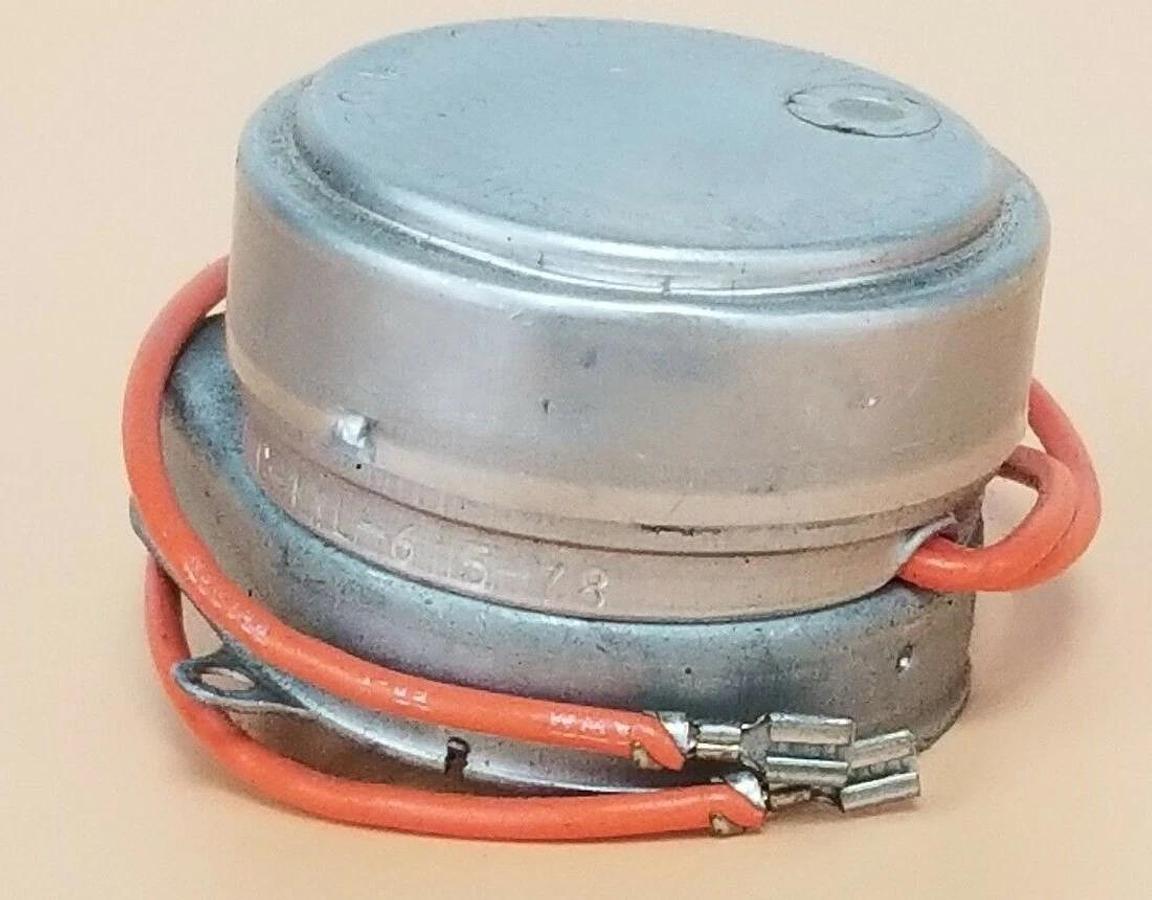 Used SYNCHRON Z167LC-1WL-6 STEPPER MOTOR 5-78 640 110V 60CY 5W 150RPHJ Z167LC1WL6