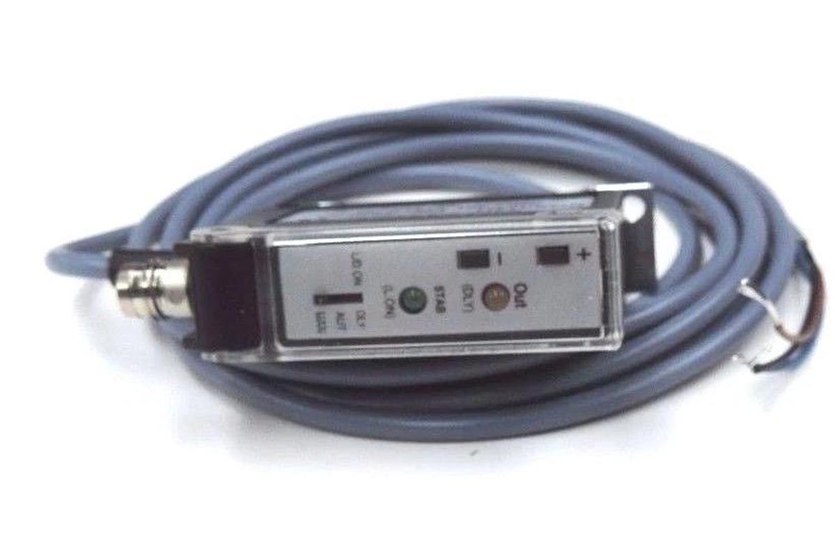Used NIB BALLUFF BMO-A01-J-PU-C-02 MINIATURE PHOTOELECTRIC SENSOR BOS014H
