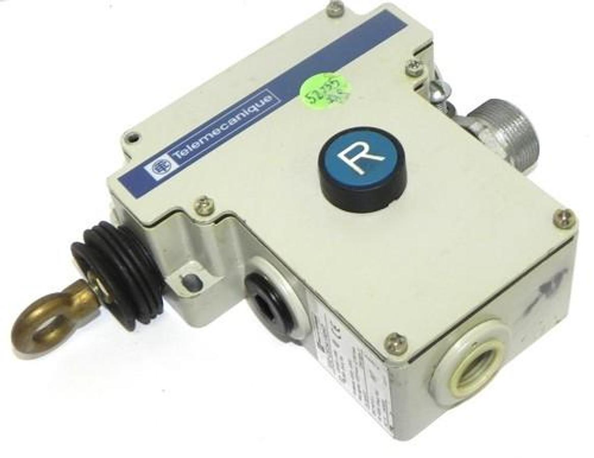 Used TELEMECANIQUE XY2CE2A190H7 CABLE PULL SWITCH XY2CE2A190H7