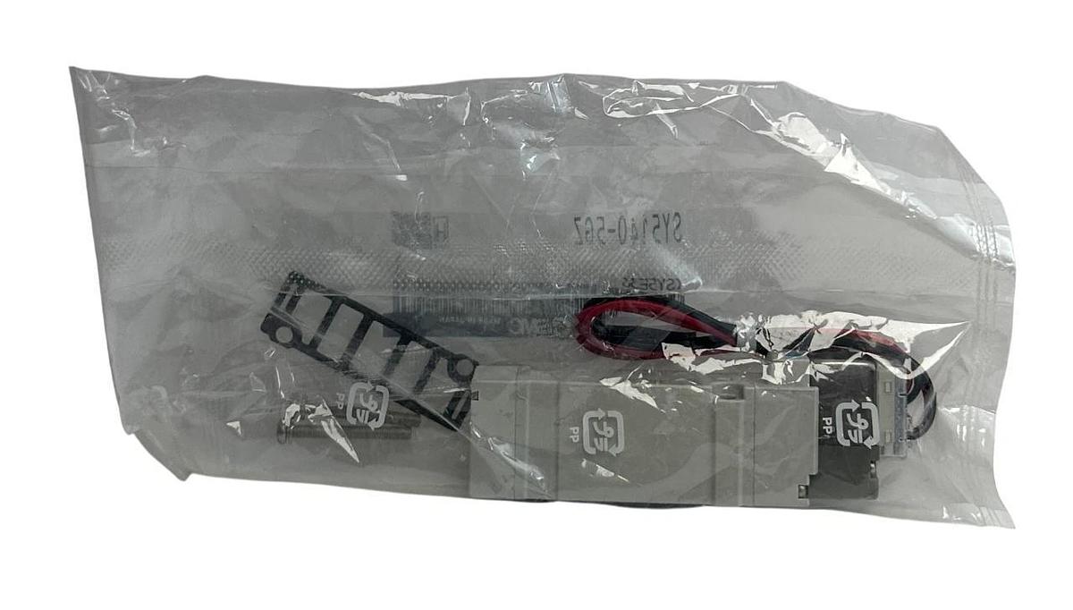 Used SMC SY5140-5GZ / SY51405GZ 5-PORT SOLENOID VALVE 24VDC COIL SY SERIES NSFS