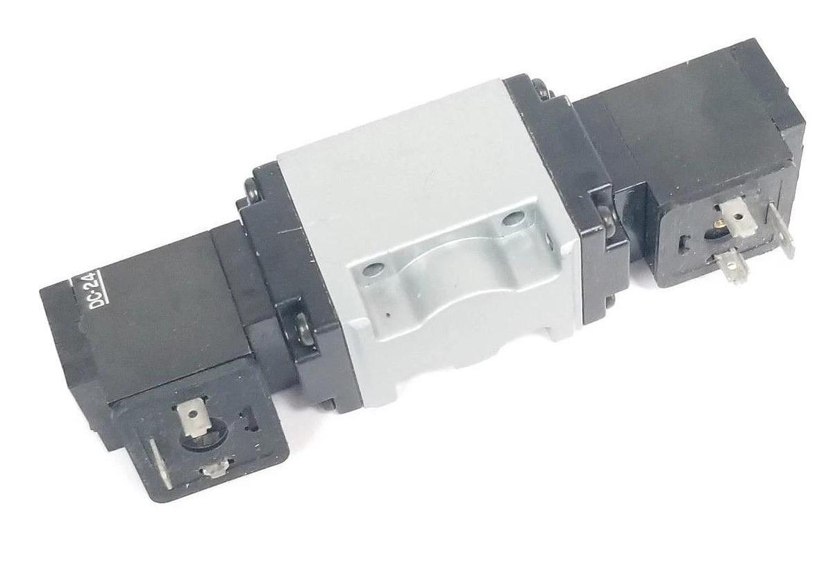 Used KURODA PMD2406DP SOLENOID VALVE DC24V